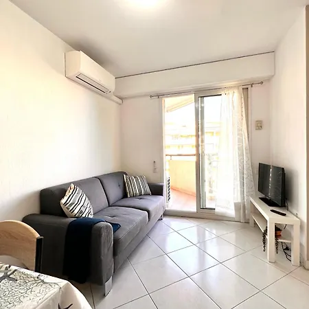 Bright Flat In The Center Of Apartament *